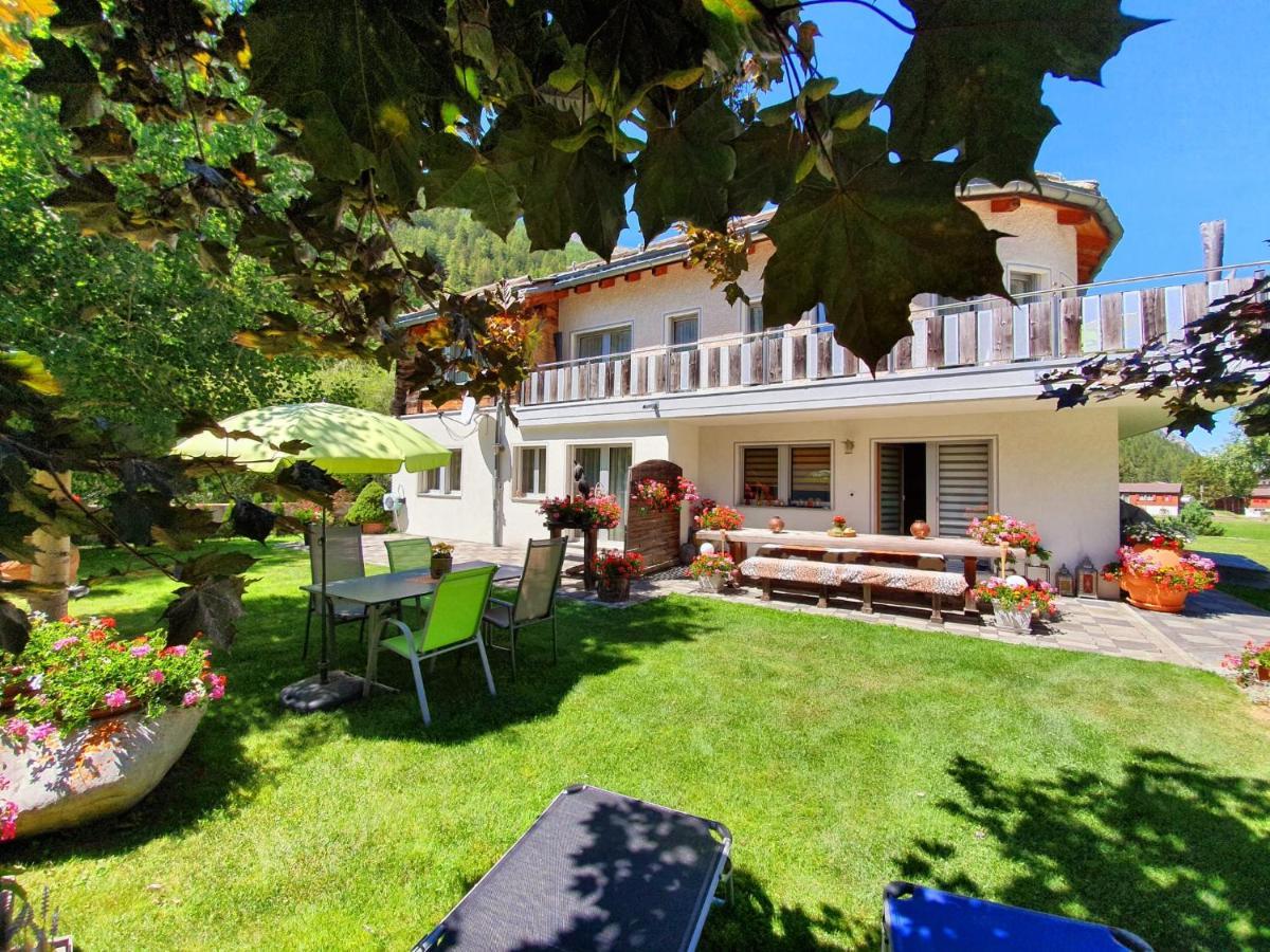 Aquarell Ferienwohnungen Saas-Grund Exterior foto