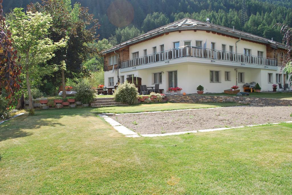 Aquarell Ferienwohnungen Saas-Grund Exterior foto